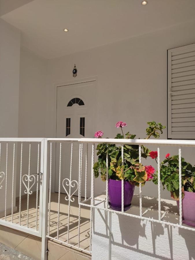 Aila Apartment Sarandë Eksteriør billede