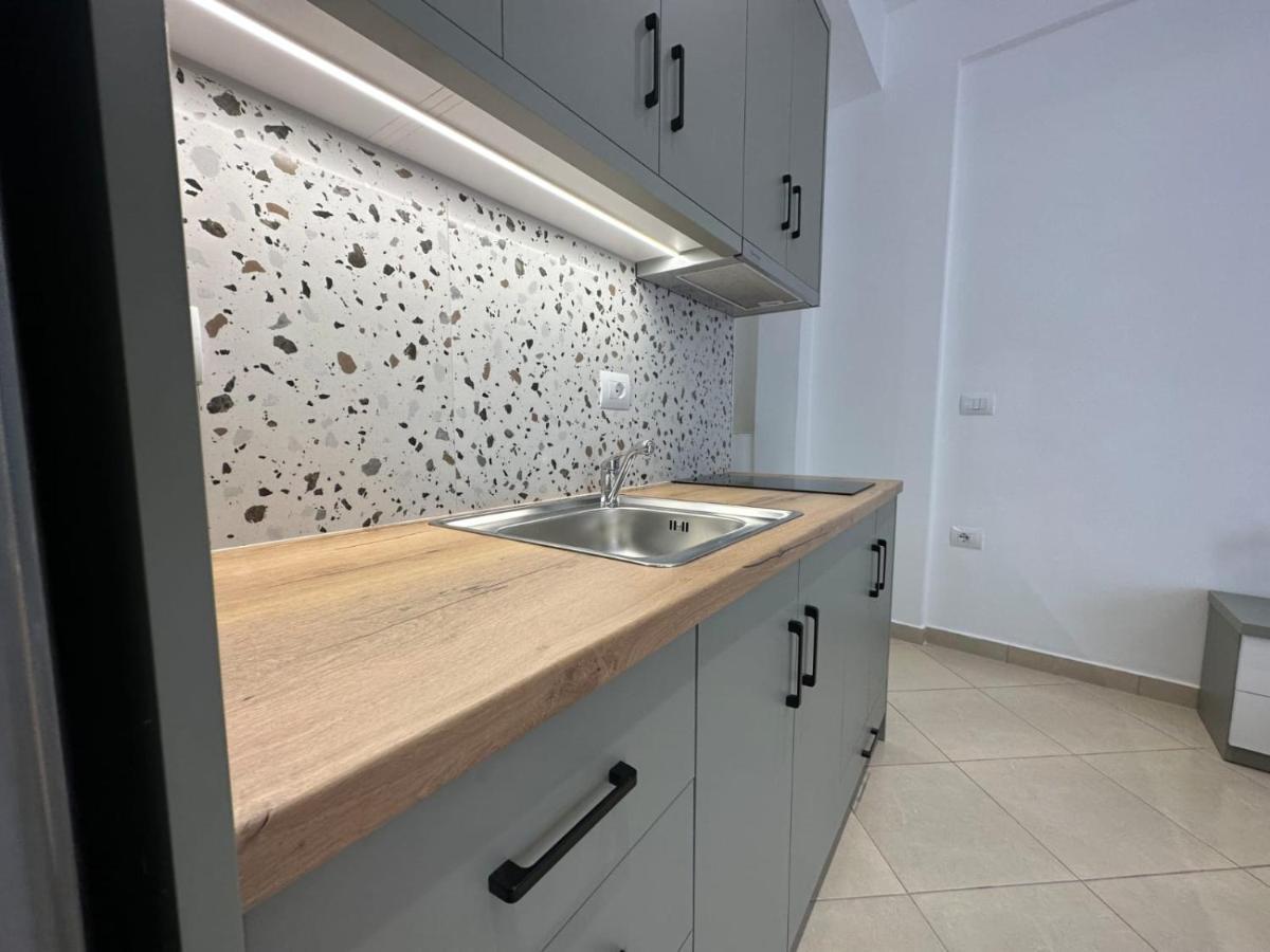 Aila Apartment Sarandë Eksteriør billede