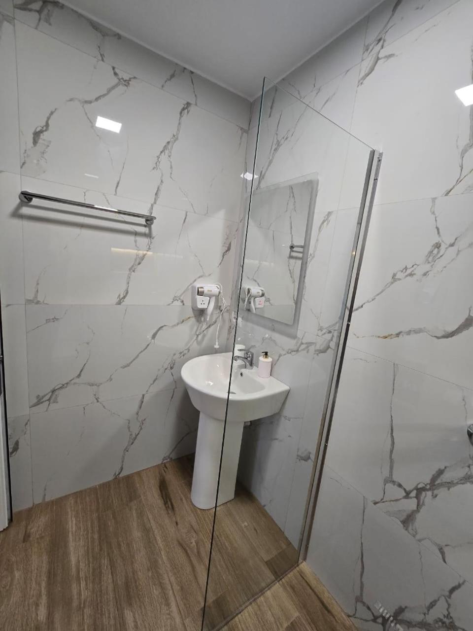 Aila Apartment Sarandë Eksteriør billede