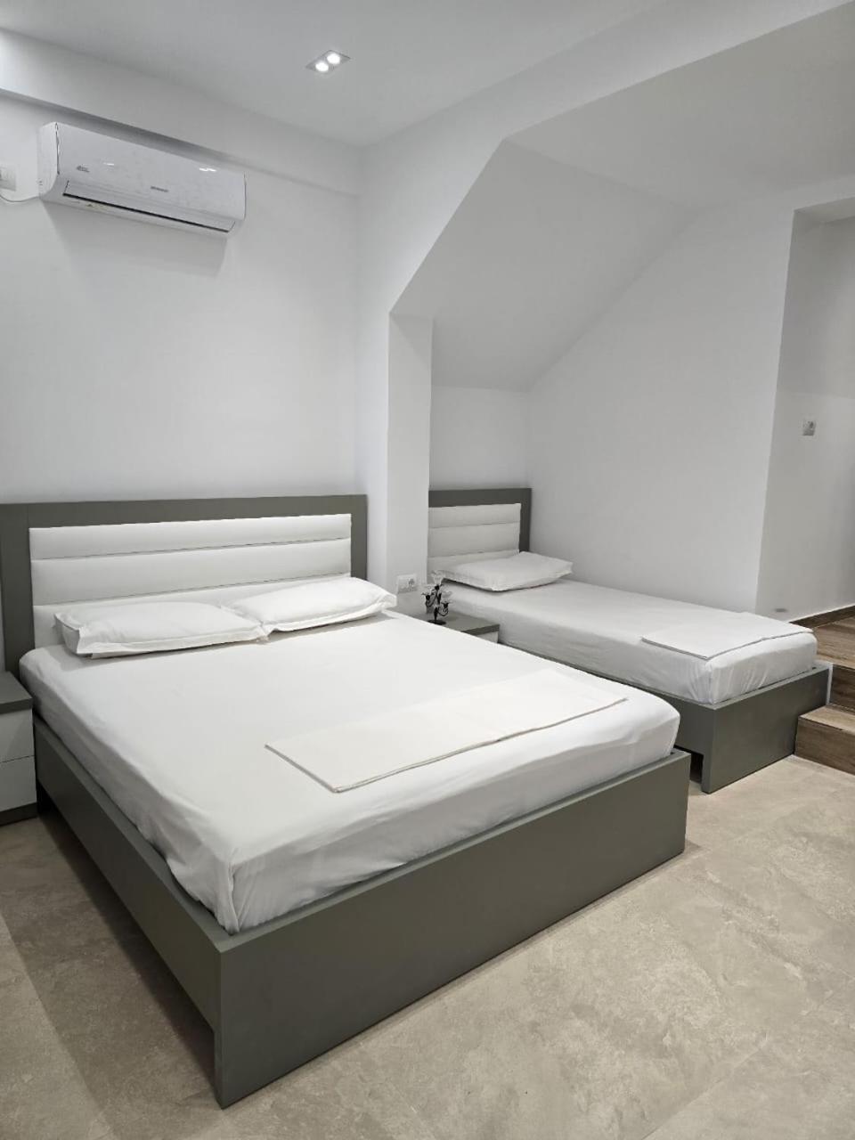 Aila Apartment Sarandë Eksteriør billede