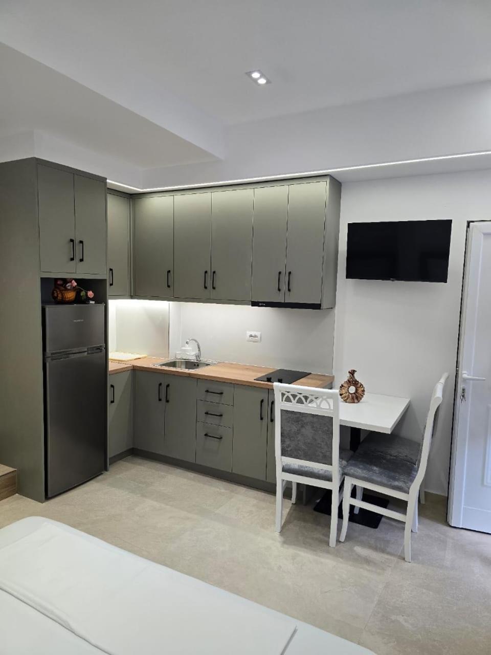 Aila Apartment Sarandë Eksteriør billede