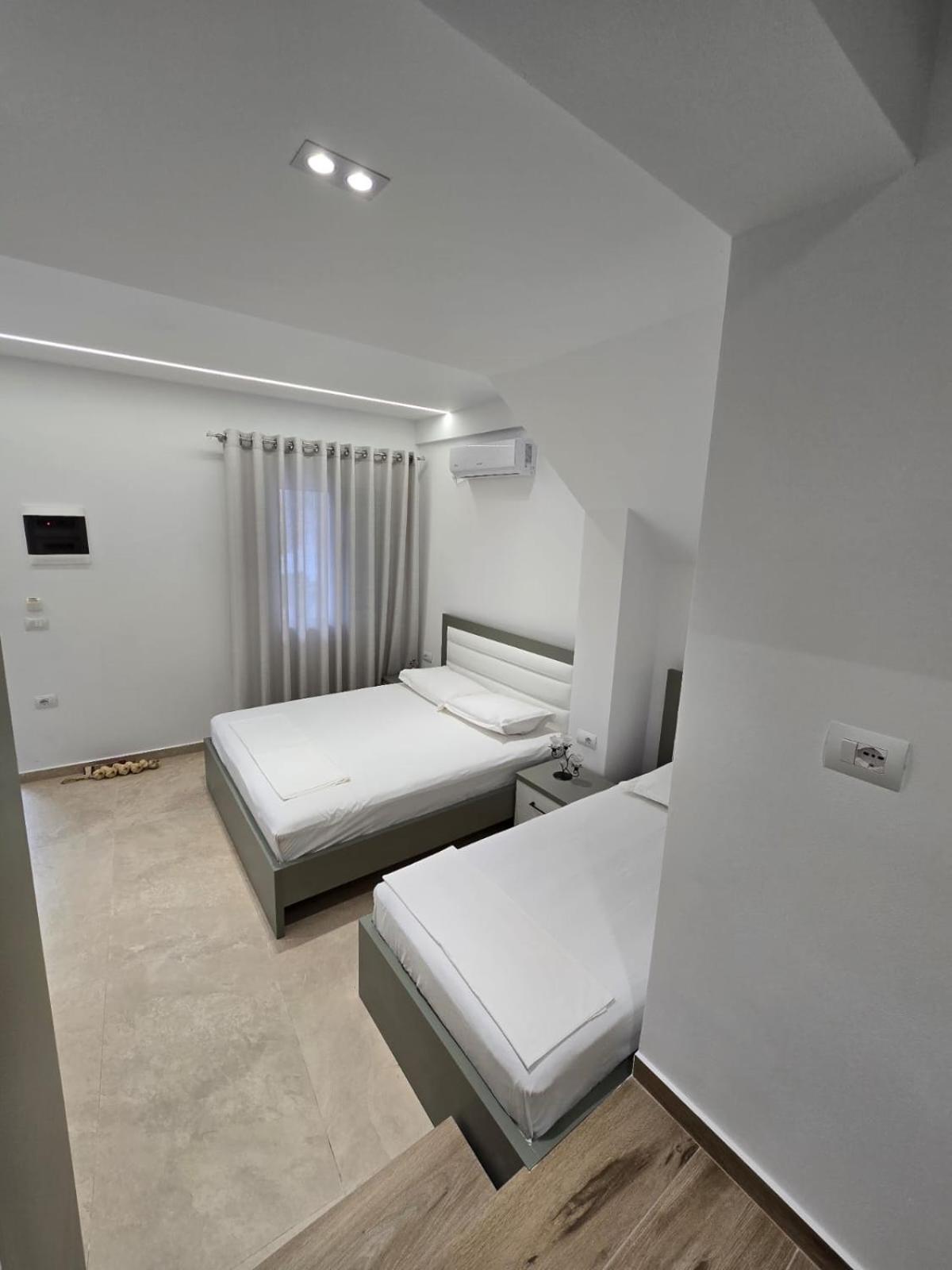 Aila Apartment Sarandë Eksteriør billede